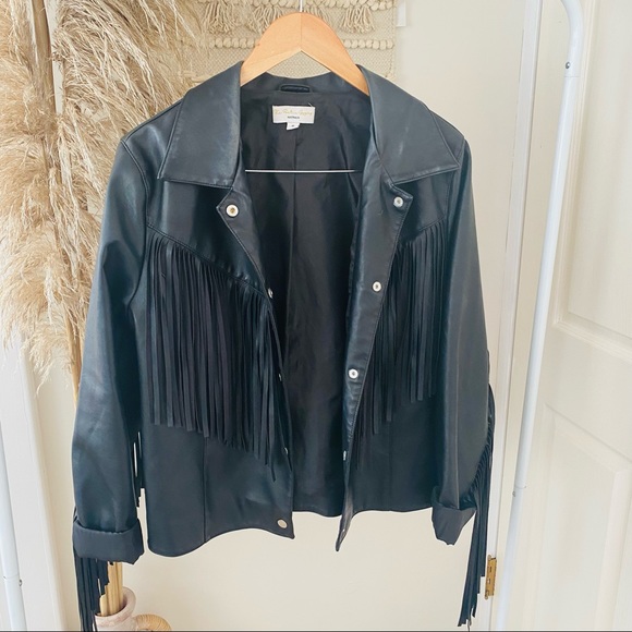 ✨HOST PICK✨ Boho Fringe Leather Jacket - Picture 6 of 8